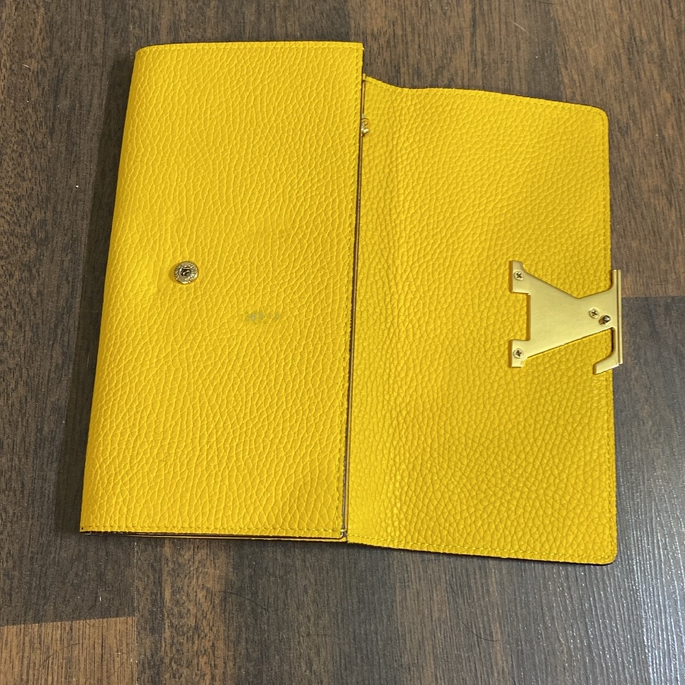 Wallets 4 Lots Bundle - Picture 15 of 16